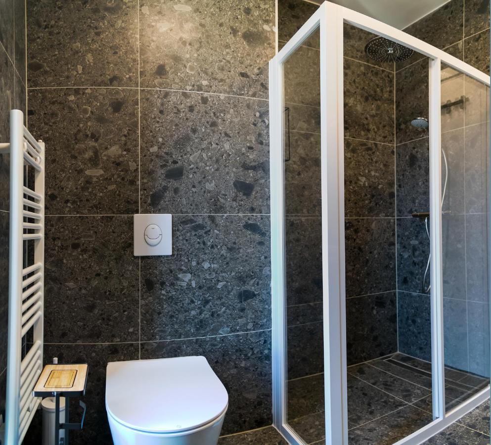 אומיס Rivus Apartments מראה חיצוני תמונה