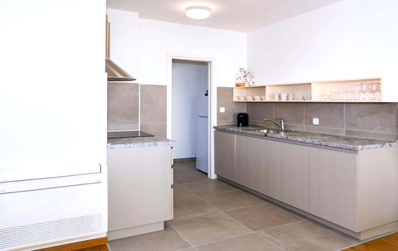 אומיס Rivus Apartments מראה חיצוני תמונה