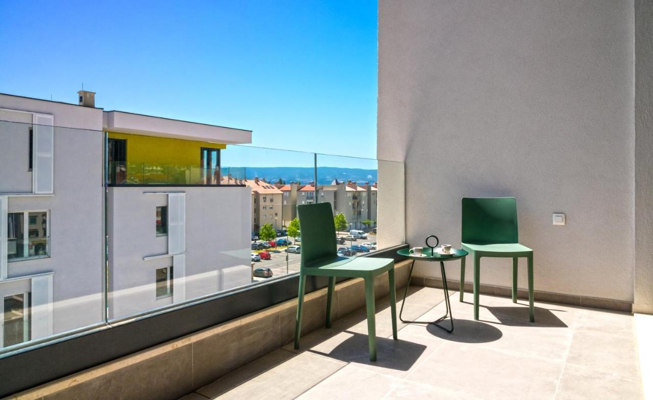 אומיס Rivus Apartments מראה חיצוני תמונה