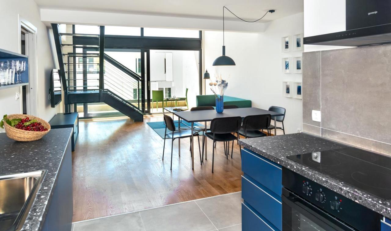 אומיס Rivus Apartments מראה חיצוני תמונה