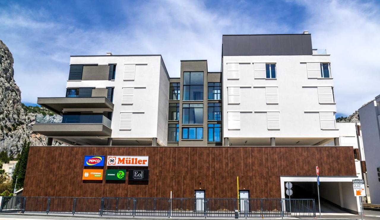 אומיס Rivus Apartments מראה חיצוני תמונה