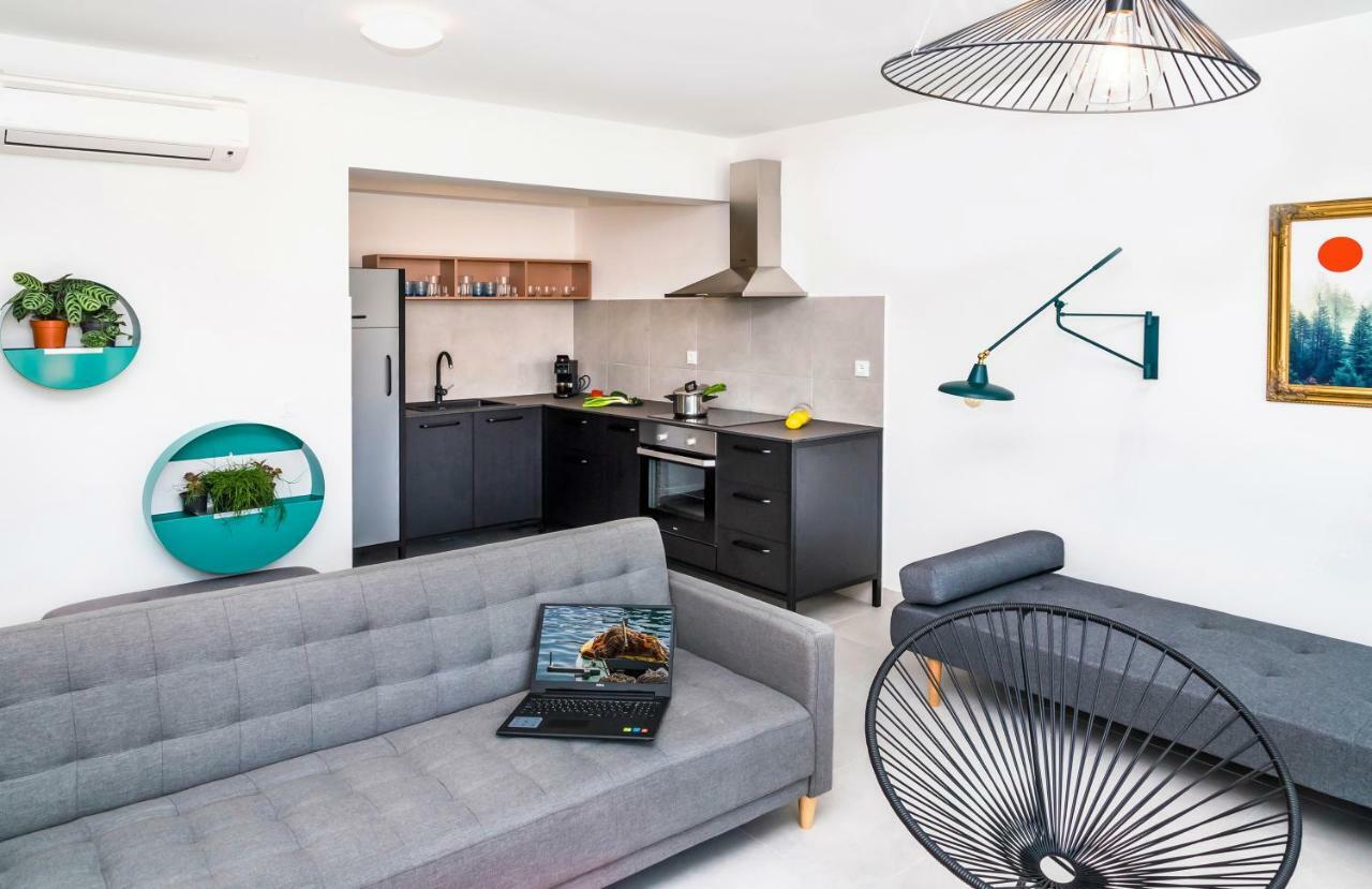 אומיס Rivus Apartments מראה חיצוני תמונה
